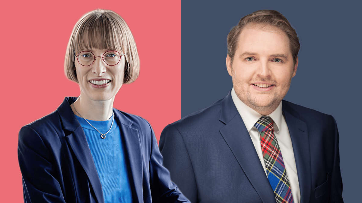 Anne Kristina Vieweg vom PKV-Verband und Philipp Opfermann von der Verbraucherzentrale NRW