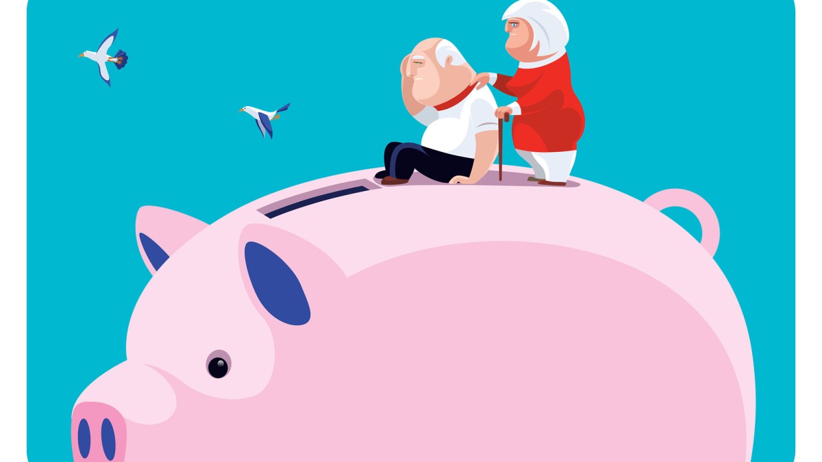 Rentner auf einem Sparschwein