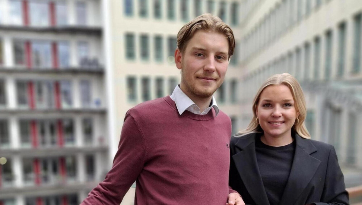 Rasmus Loos und Jule Hammersen absolvieren ein duales Studium
