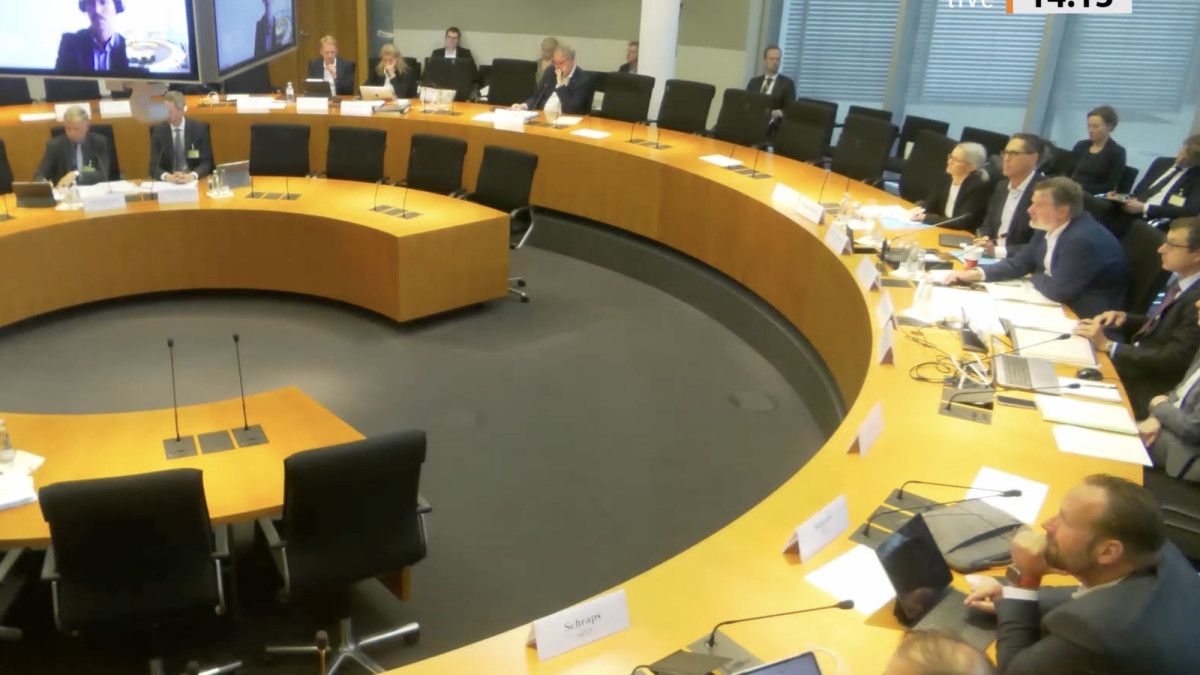 Blick in den Finanzausschuss des Bundestages
