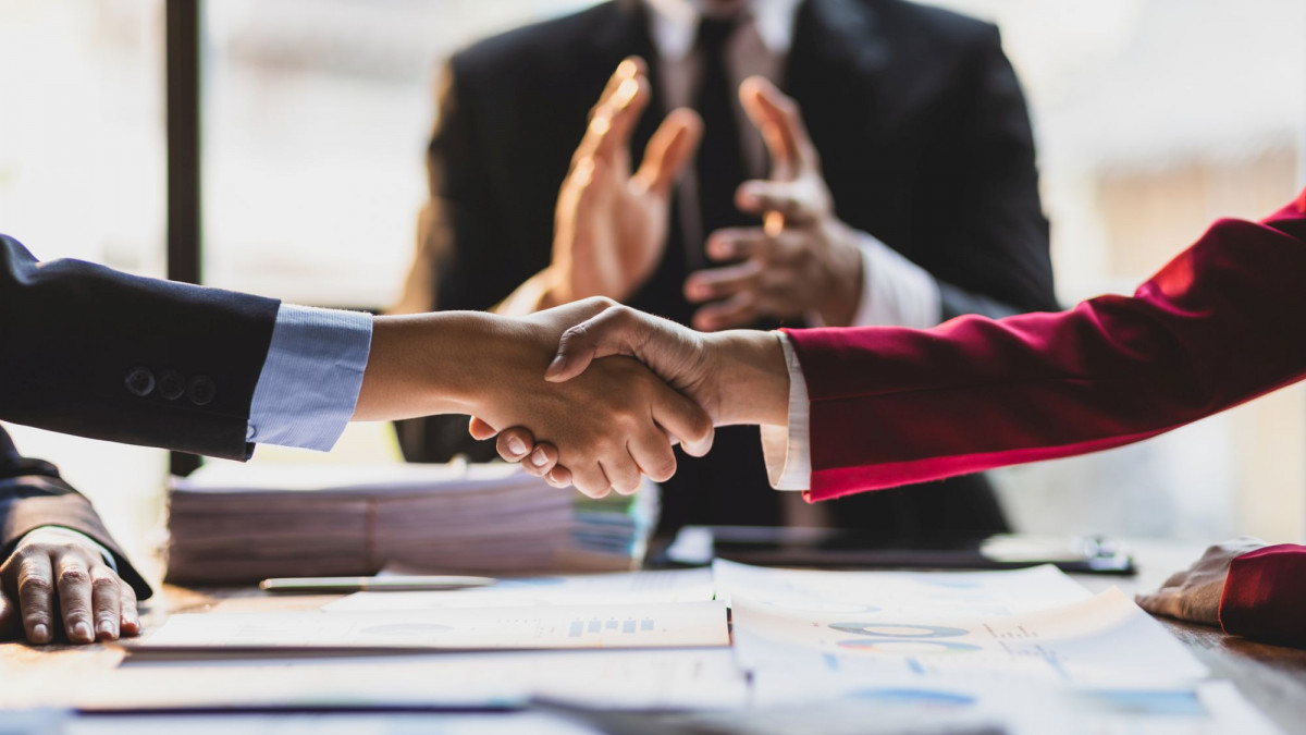 Handshake Fusion