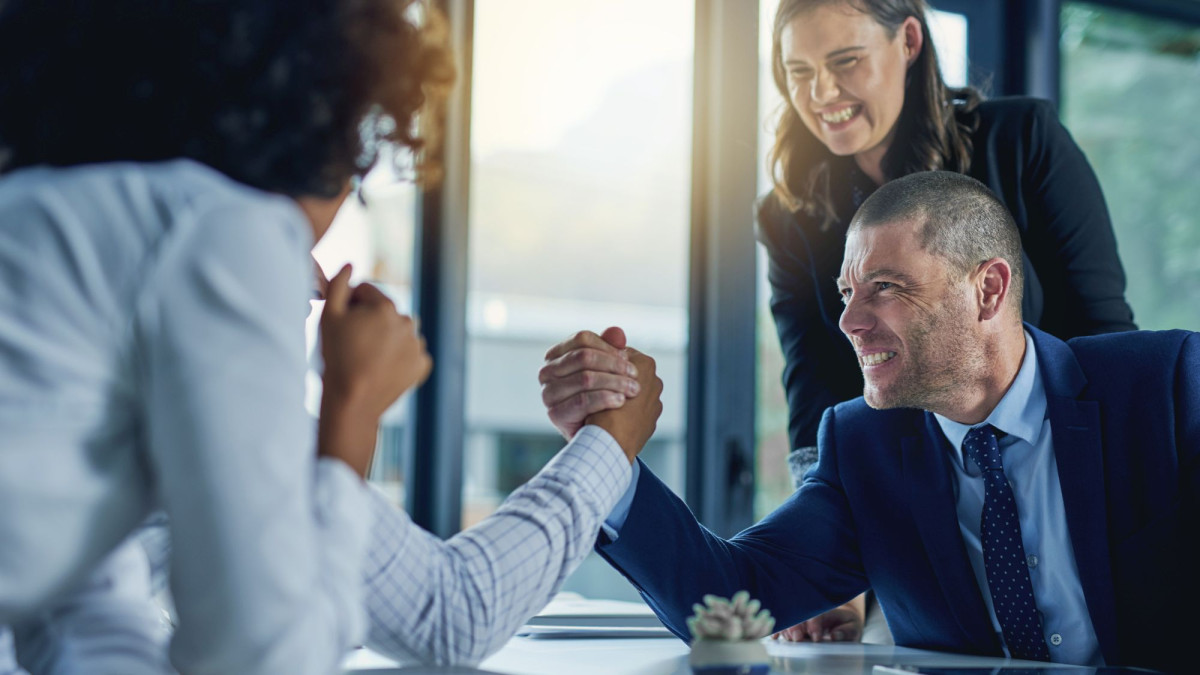 Armdrücken ums Einmalbeitragsgeschäft