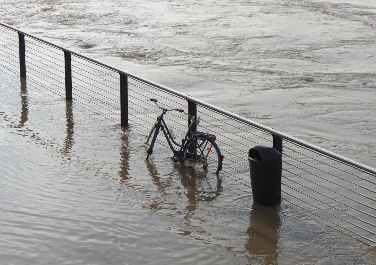 Fahrrad im Hochwasser