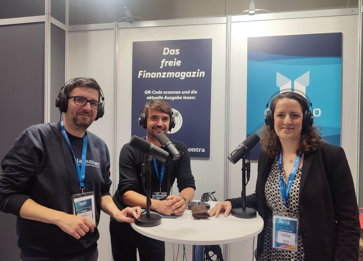 Jana Siering und die beiden lachsblau-Moderatoren Martin Thaler und Martin Morgenstern