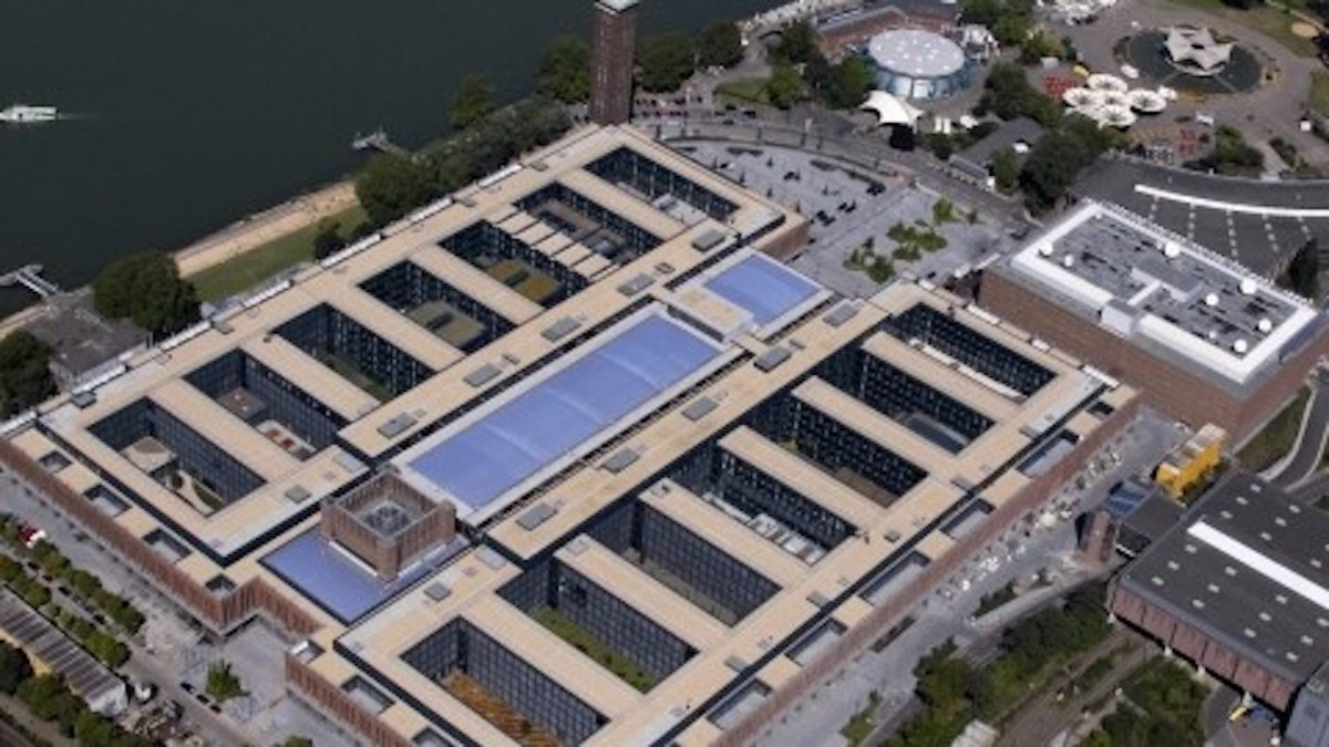 HDI Gebäude von oben aus der Luft