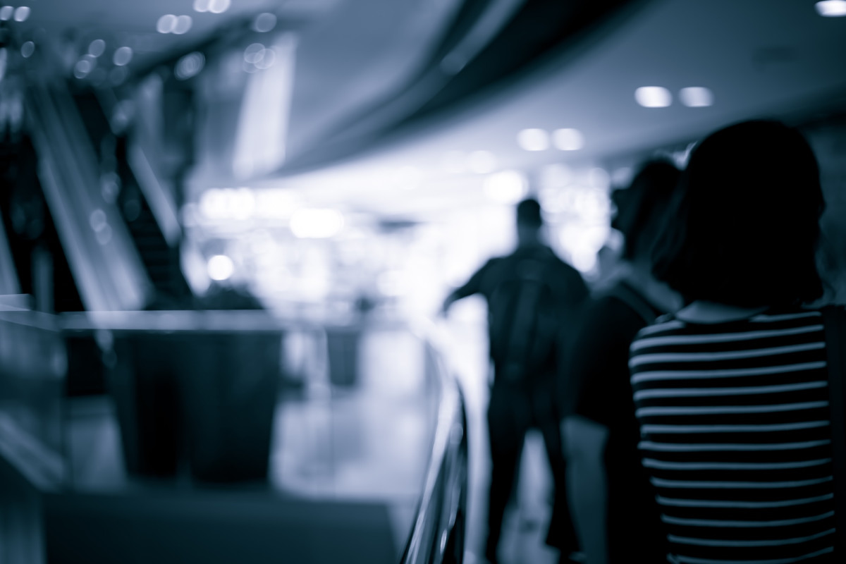 Ein Kaufhaus im Dunkeln