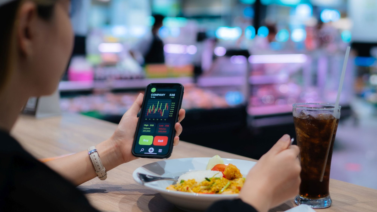 Verbraucherschützer warnen vor Neobroker-Newslettern