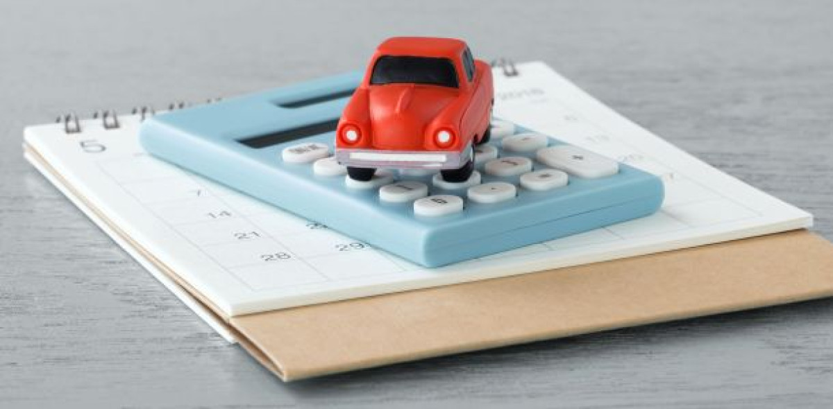 Jedes Jahr im Spätherbst umwerben Anbieter wechselwillige Kfz-Versicherte.