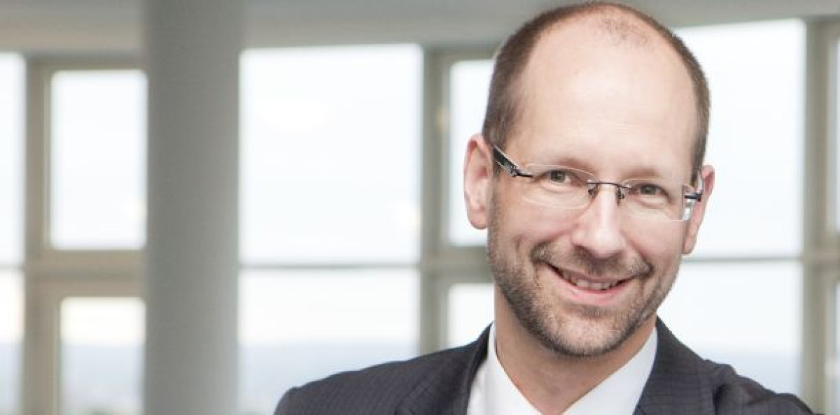 Freie Versicherungsvermittler sind ganz gut durch die Corona-Krise gekommen, verdienen aber oft nicht genug, um einen professionell organisierten Betrieb zu finanzieren“, sagt Studienautor Matthias Beenken. Bild: Beenken