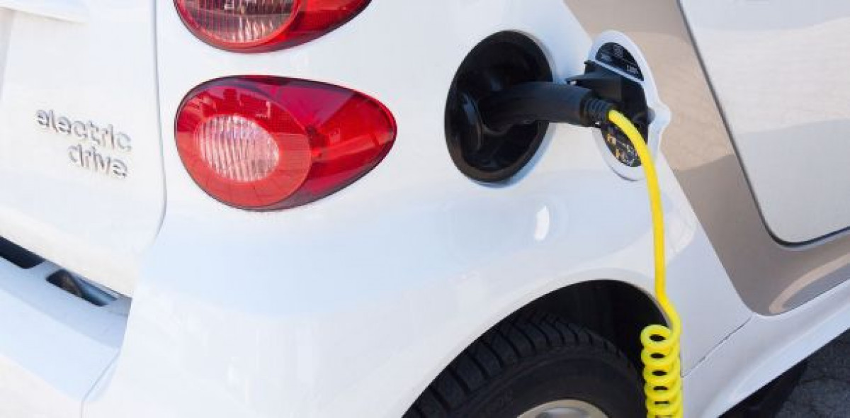 E-Autos tauchen in der aktuellen Kfz-Typklassen-Statistik des GDV überwiegend als Positivbeispiele für eine geringere Schadenentwicklung auf. Bild: Pixabay/stux