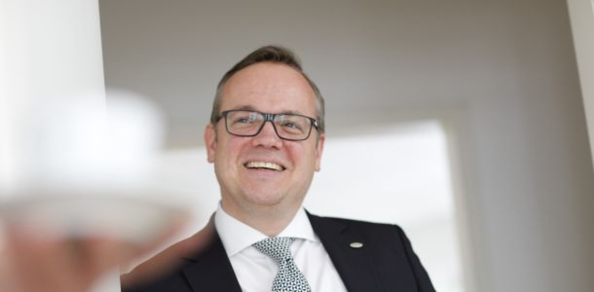 Regulierung und Demografie halten die freien Vermittler unter Stress, betont AfW-Vorstand Frank Rottenbacher. 