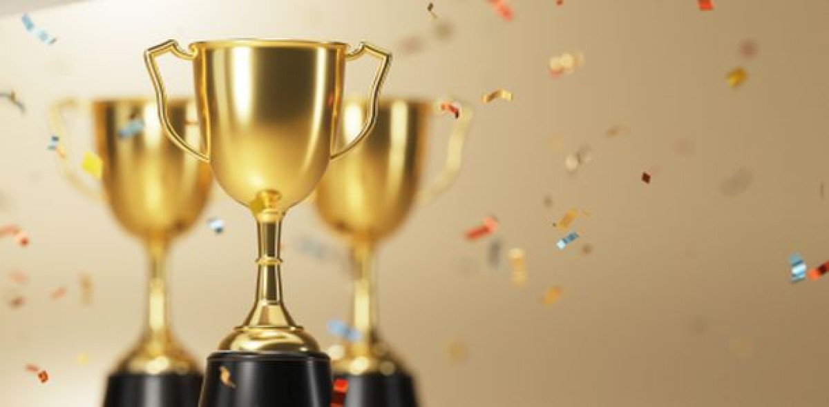 32 private Krankenversicherer im Test: Wer bietet die besten PKV-Volltarife für Normalos, Beamte und Ärzte? Bild: Adobe Stock/ATKWORK888