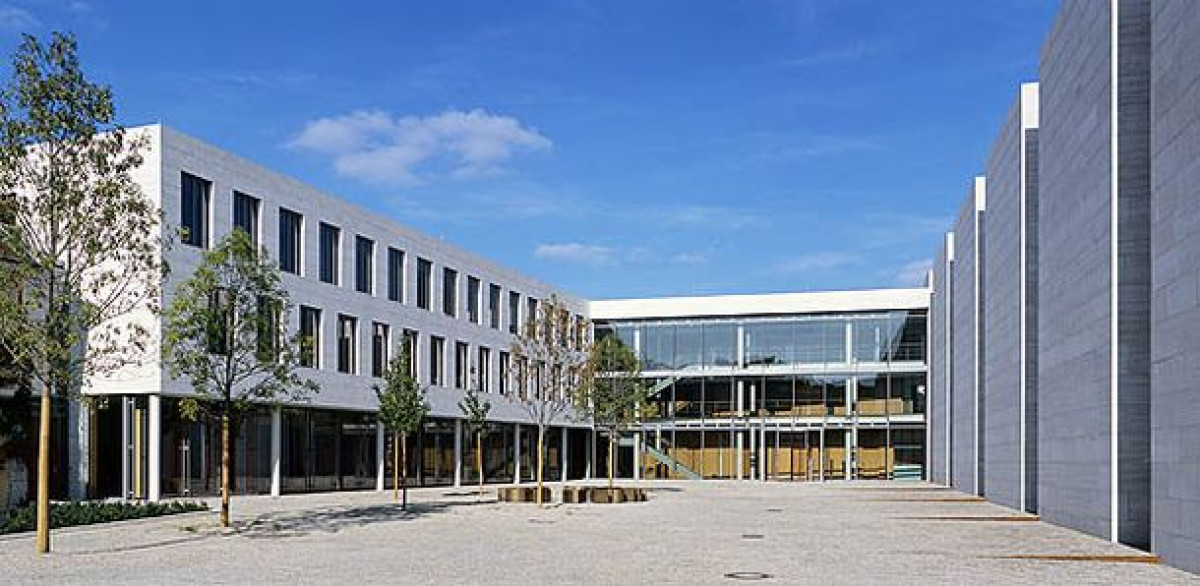 Der BGH hat zur Frage, ob PKV-Treuhänder unabhängig sind oder nicht, gar nichts entschieden. Zivilrechtlich könne nur geprüft werden, ob eine Beitragserhöhung rechtmäßig ist oder nicht. 