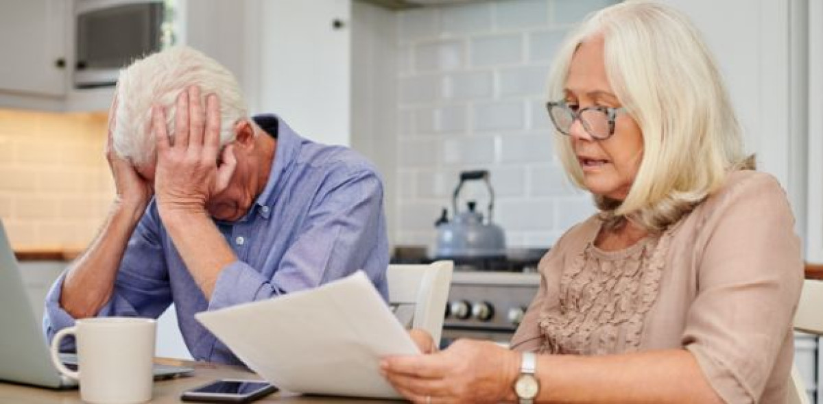 Eine gesetzliche Rente für Erwerbsgeminderte rettet nicht den Lebensstandard, sondern sichert die bloße finanzielle Grundexistenz. Ohne privaten BU-Schutz wird es eng bleiben. Bild: jeffbergen