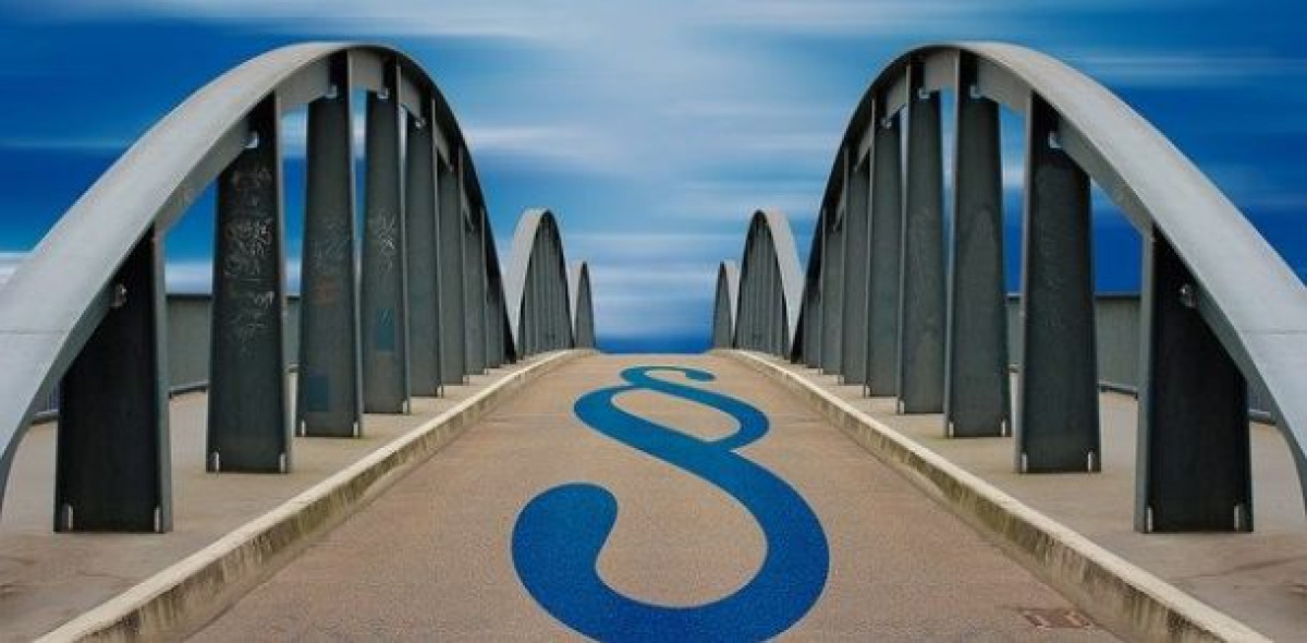 Der Rechtsweg kann alles andere als glatt und preiswert sein. Eine Rechtsschutzpolice hilft vor allem, das Prozesskostenrisiko zu begrenzen. Doch der Schutz selbst wird nun vielfach teurer.