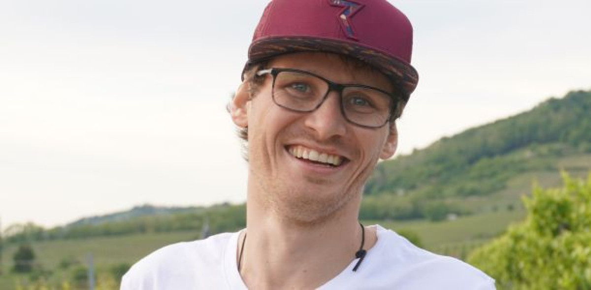 Michael Glorius ist Experte für SEO, also Suchmaschinenoptimierung. Unter anderem mit einem Selfmade-SEO-Videokurs erklärt er Gewerbetreibenden – darunter viele Versicherungsmakler – wie sie ihre Homepage bei Google weiter nach vorne bringen. Bild: Michae