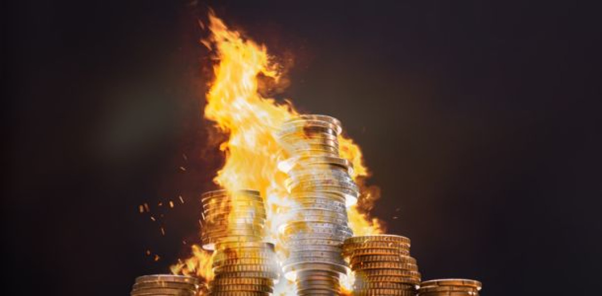 Aktuell sind die Kurse vieler Aktien und Aktienfonds im Feuer. Anleger können Verluste aber nur begrenzt mit Gewinnen verrechnen. Das soll sich bald ändern. Bild: FotografieLink