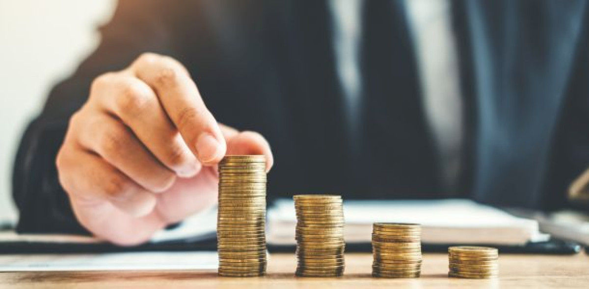 Manche PKV-Anbieter langen zur Deckung ihrer Verwaltungskosten bei den Prämien kräftiger zu als andere. Bild: Adobe Stock/joyfotoliakid