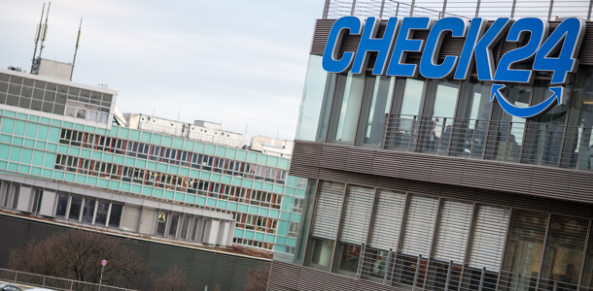 Simple Werbeaktion oder Verstoß gegen das Provisionsabgabeverbot? Dafür muss sich Check24 ab morgen vor Gericht verantworten.