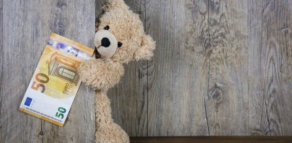 Ostdeutsche horten deutlich mehr Bargeld zuhause als Westdeutsche.