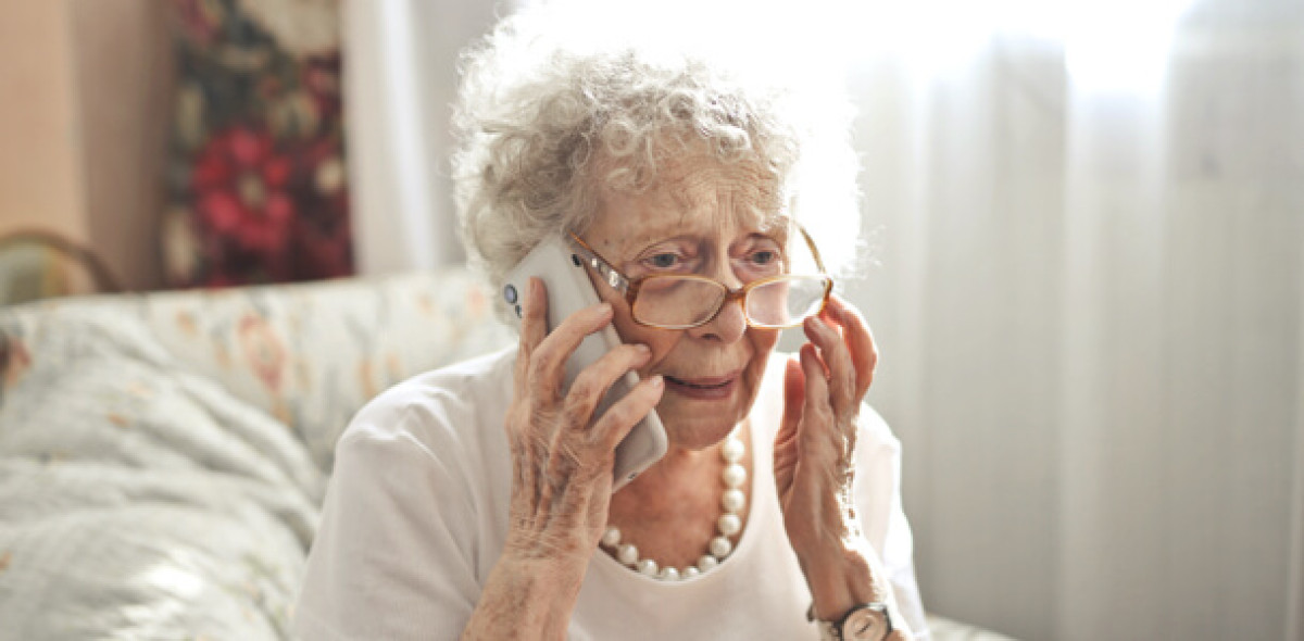 Auch die Lebensversicherungsverträge von Enkelkindern sind im Falle von Hilfe zur Pflege nicht vor Rückforderungen der Sozialträger geschützt. Makler sollten ihre Beratung entsprechend anpassen.