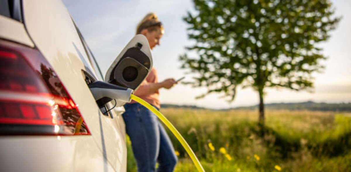 Die Zahl der Neuzulassungen von Elektroautos steigt bisher Jahr für Jahr. Bild: SimonSkafar