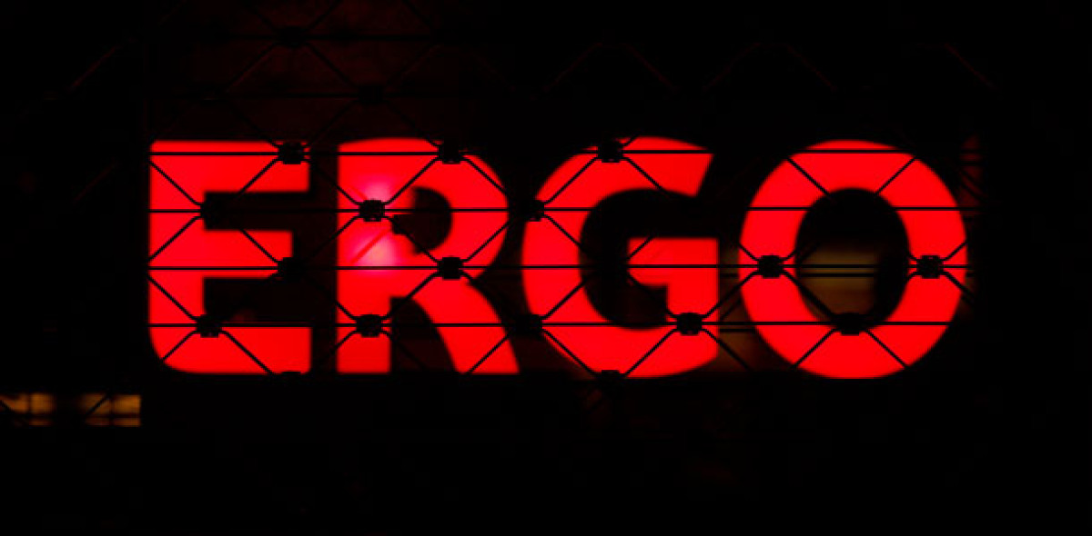 Versicherungskäse Bild: picture alliance/ Christoph Hardt/Geisler-Fotopres