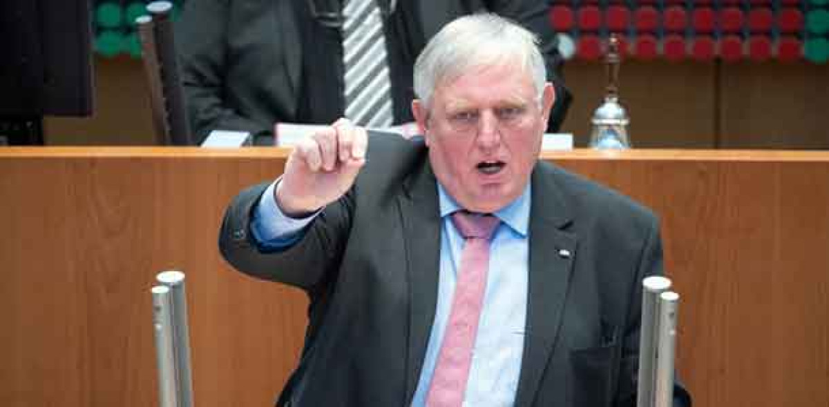 Der CDA unter ihrem Bundesvorsitzenden Karl-Josef Laumann (Bild) sprach sich für Nachbesserungen bei der Erwerbsminderungsrente aus.