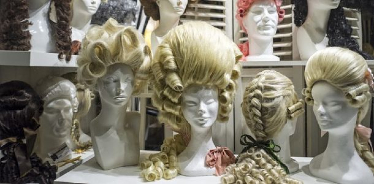 Kann eine Perücke eine Behinderung ausgleichen? Denn zu einer solchen kann Haarausfall führen.