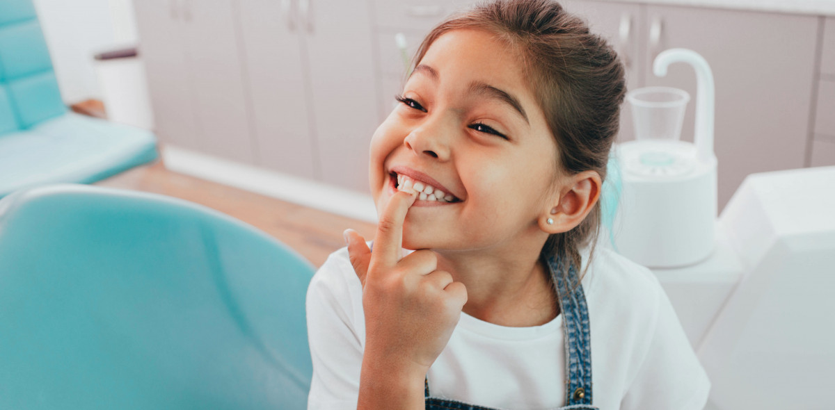 Zahnzusatz Bild: Adobe Stock/Peakstock