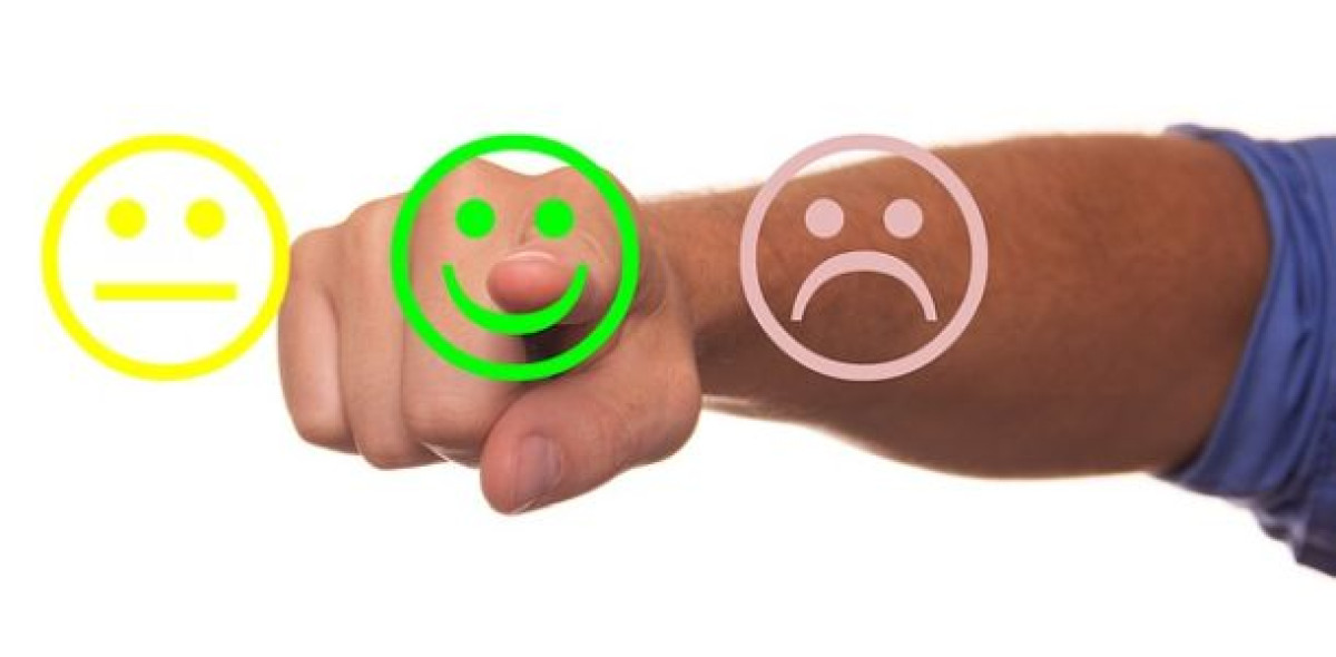 Welche Versicherer haben die zufriedensten Kunden? Im Test von 97 Anbietern wurde nur drei Mal die Gesamtnote „sehr gut“ vergeben.