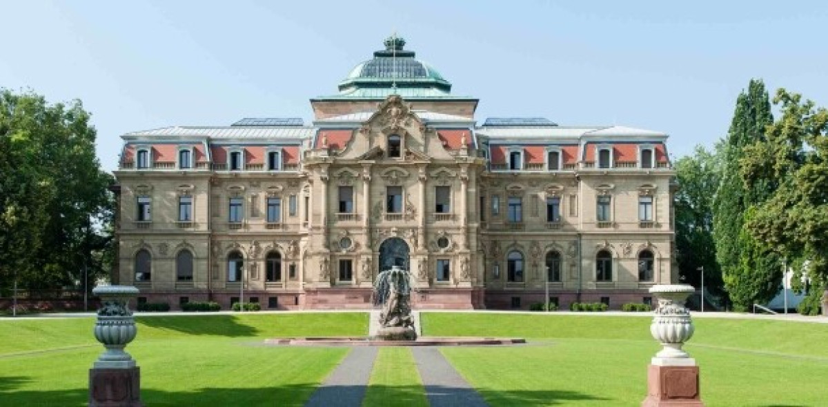 Nicht jede fehlerhafte Formulierung in der Widerspruchsbelehrung einer Lebensversicherung öffnet automatisch das Tor zum ewigen Widerrufsrecht, urteilte nun der BGH. Bild: BGH