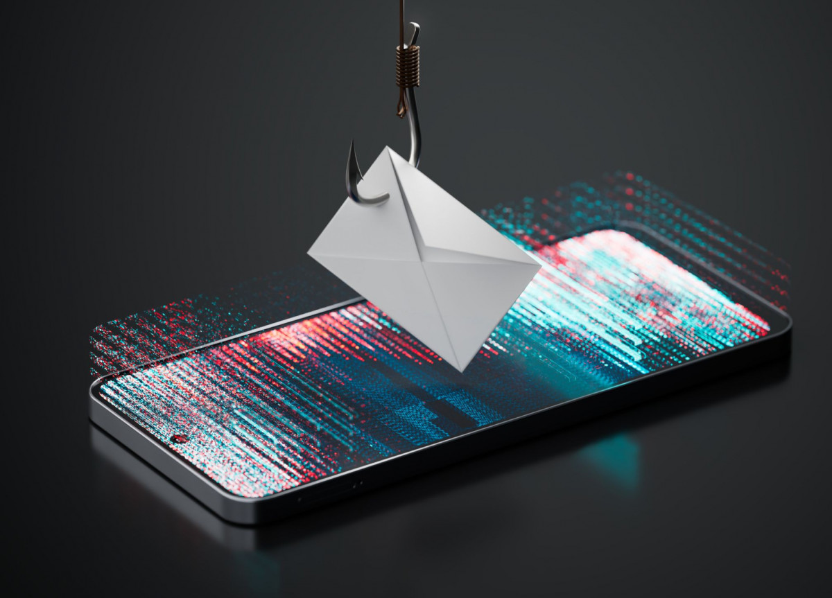 Ein Brief wird aus einem Handy geangelt