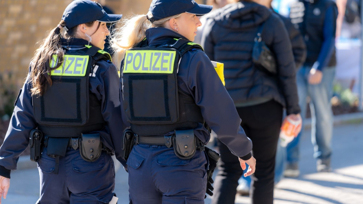 Polizistinnen