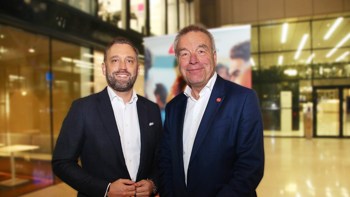 Bastian Roeder (r) und Ralf Berndt von der BCA AG trommeln für ein Umdenken im LV-Vertrieb.