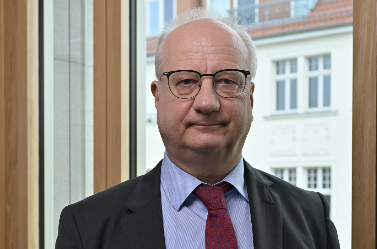 Stefan Strunk, den Geschäftsführer der Arbeitsgemeinschaft berufsständischer Versorgungseinrichtungen (ABV)
