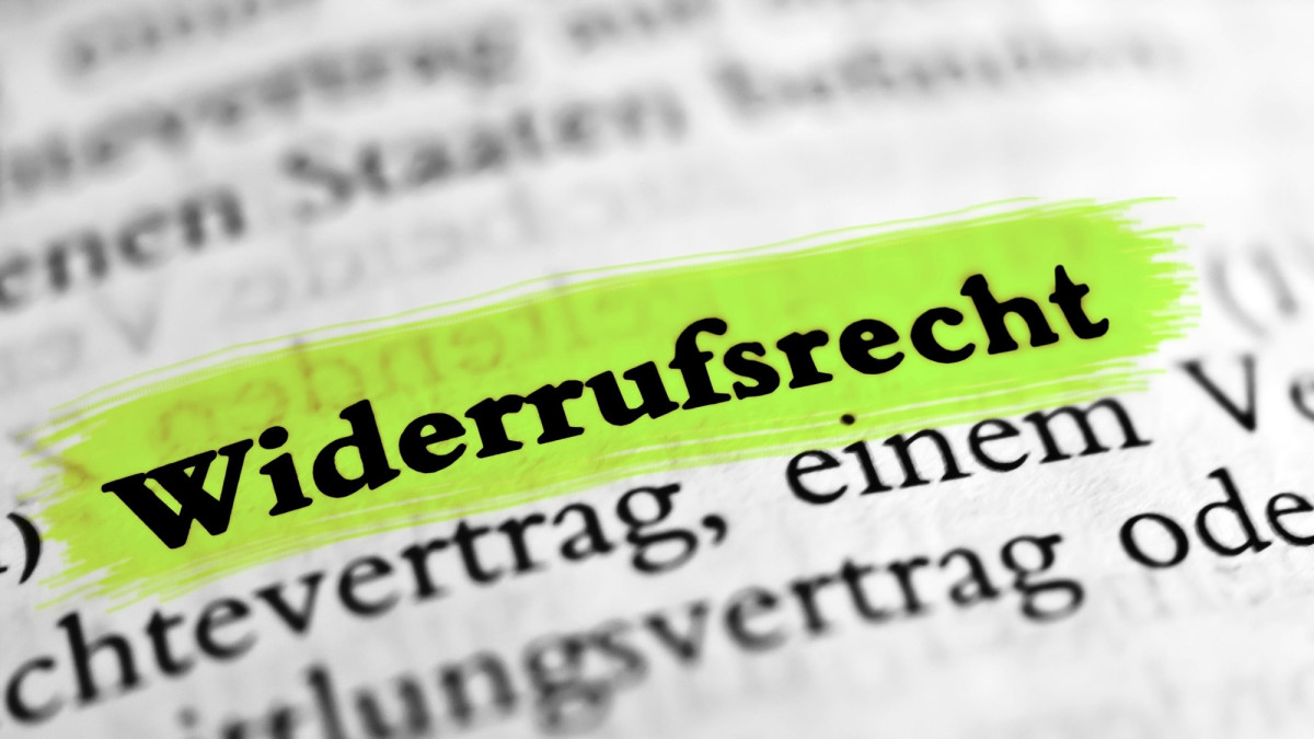 Text „Widerrufsrcht" in Neongrün hervorgehoben